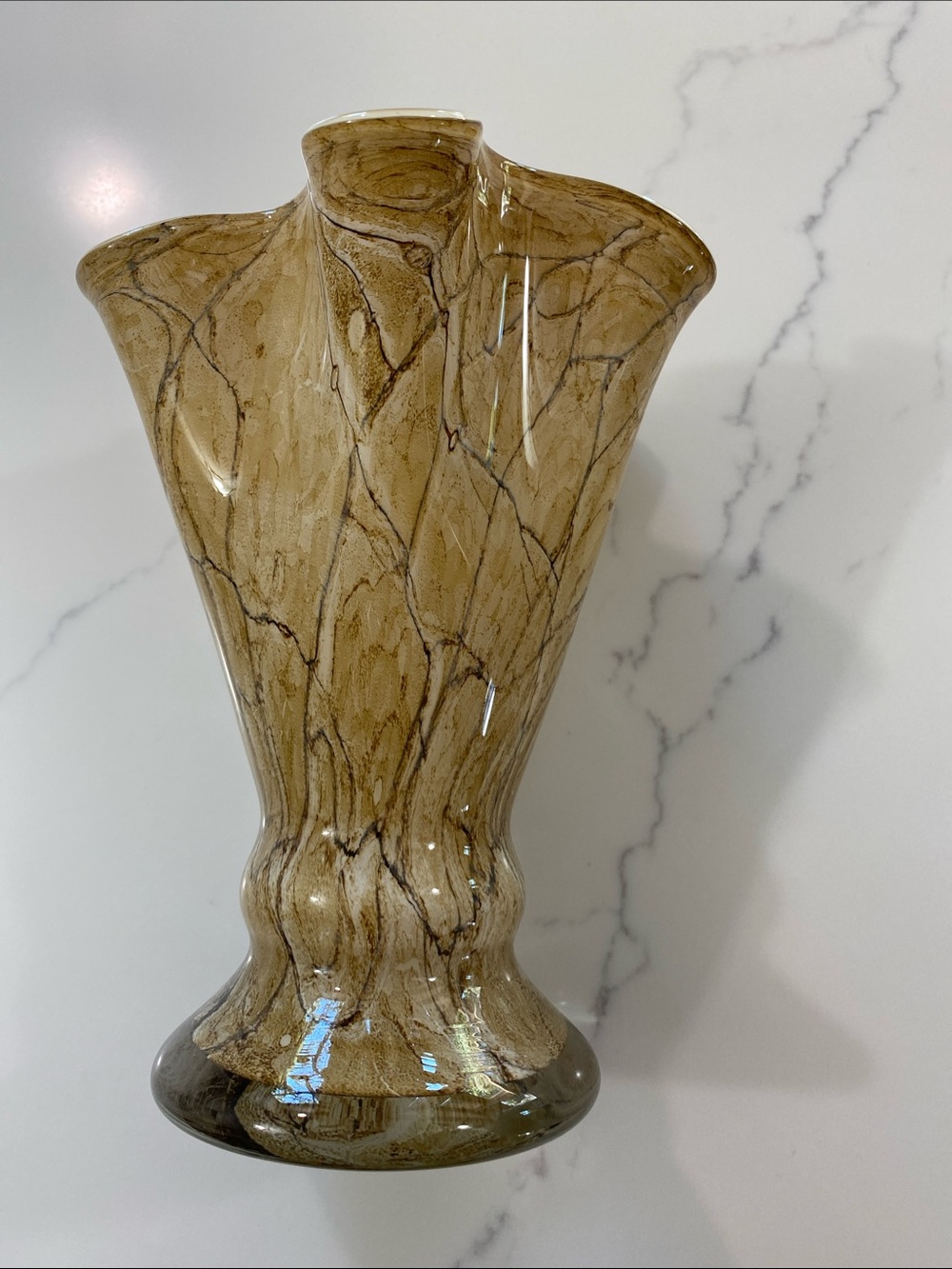 Vintage Jozefina Krosno Poland Marbled Handkerchief Glass Vase 8”